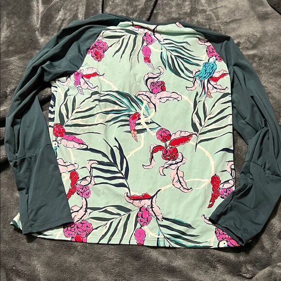 Carve Designs Floral Rash Guard in Pink and Blue - Picture 6 of 6